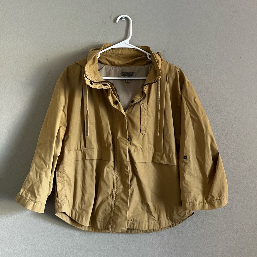 ECOTE Urban Outfitters cropped‎ hooded pocketed tan light jacket coat outerwear